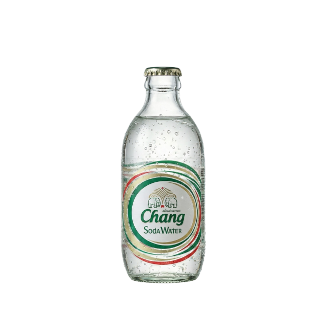 电商主图设计，商业产品摄影，透明玻璃苏打水瓶，碳酸饮料，瓶中气泡上升，清澈液体，清爽透亮，摄影棚灯光，纯白背景，产品主体突出，高细节，瓶身有冷凝水珠，真实水珠质感，玻璃折射效果，高光反射，金属瓶盖或标预览效果