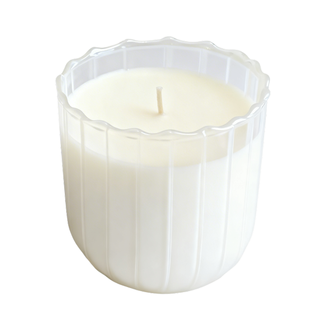 保持图1整体不变，图1颜色改成乳白色，颜色和质感参考图2，保持图1花瓣杯沿及竖条纹预览效果