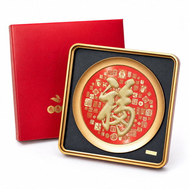 产品精修，产品置于纯白背景上，专业商业棚拍光，5500K标准中性白光，轮廓光，体积光，曝光正确，强烈真实立体感，接地处保留干净浅淡的自然接触阴影，严禁大片投影、脏灰阴影和悬浮感，主体居中，商品完整入画预览效果