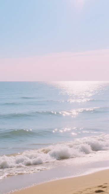 超高清摄影风格的海景，柔和的浅蓝与粉白渐变色调，平静的海面上有轻柔起伏的水波，远处海天相接处有朦胧的水平线，阳光从侧上方洒下，在海面形成细腻的粼粼波光，海浪轻轻拍打金色沙滩，泛起白色泡沫，整体氛围清新、宁静、治愈，画面干净通透，构图开阔，无文字及多余元素。预览效果