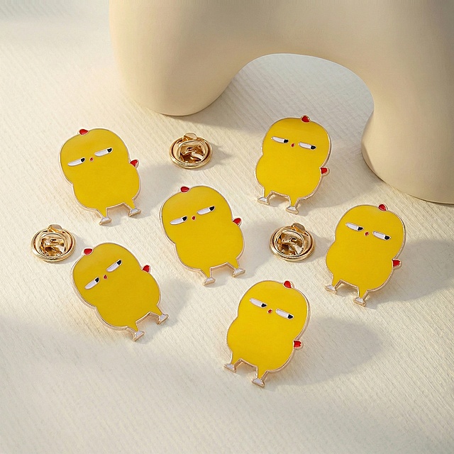 在图中小鸡旁边 再多几个小鸡