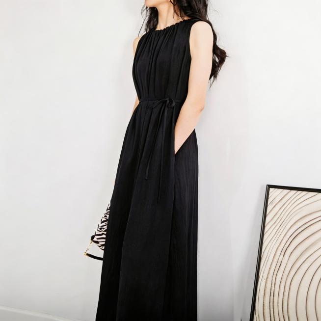 将图片调整为800×800尺寸，移除所有水印，保持画面内容完整不变形预览效果