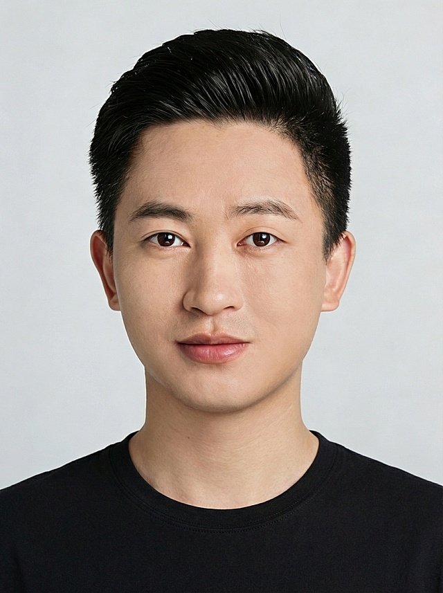 将人物衣着替换为圆领黑T恤，保持人物神情、表情及毛发细节不变，符合港澳通行证证件照标准