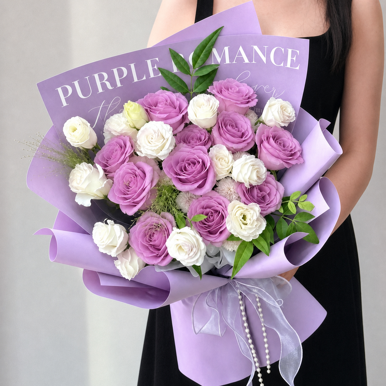 保留图1中的紫色玫瑰花束、紫色包装纸、"PURPLE ROMA… - 图片创意预览