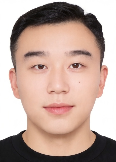 保留第一张图中人物发型､脸型､年龄特征生成标准样式纯正面证件照;人物主体严格居中,头部大小与位置严格对齐第二张图,双肩水平平衡,面部中轴线对齐画面中心,正视前方;标准证件照构图,人物绝对居中;头顶上方预览效果