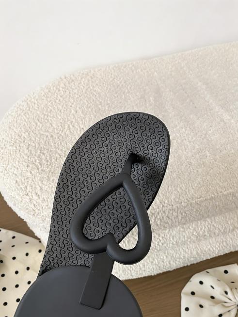 保持原有图片内容不变，仅调整图片比例为3:4预览效果