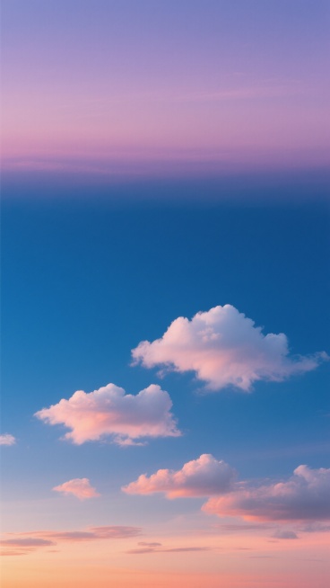 深蓝渐变的傍晚天空，深邃的蓝色由上至下逐渐过渡到天边淡淡的粉紫色霞光，几朵形态蓬松、边缘柔和的白色积云点缀其间，云层底部被夕阳染上温暖的橘粉色，整体画面呈现出宁静而悠远的氛围，光线柔和，天空清澈通透，没有明显的光源直射，只有天边残留的落日余晖温柔地照亮云层。预览效果