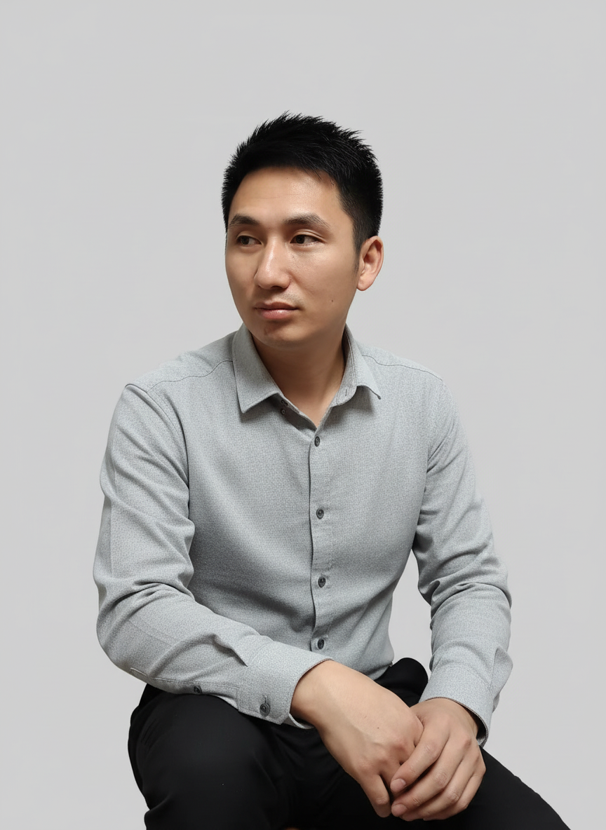 帮我把这张照片换装，换底色，弄好看点 - 图片创意预览