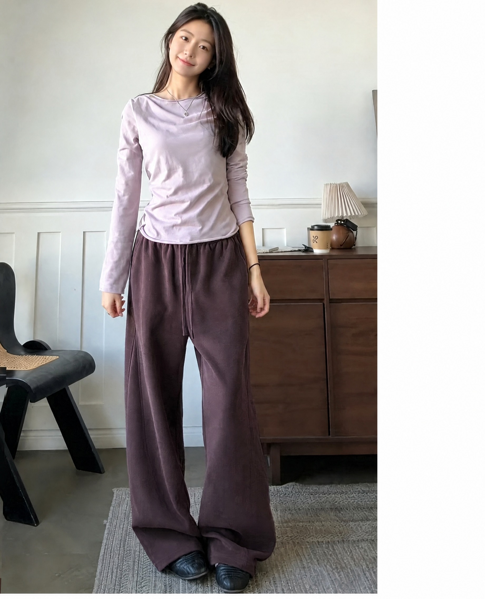 将图中裤子的颜色调整为深棕紫色（参考最后一张图的裤子颜色），只… - 图片创意预览