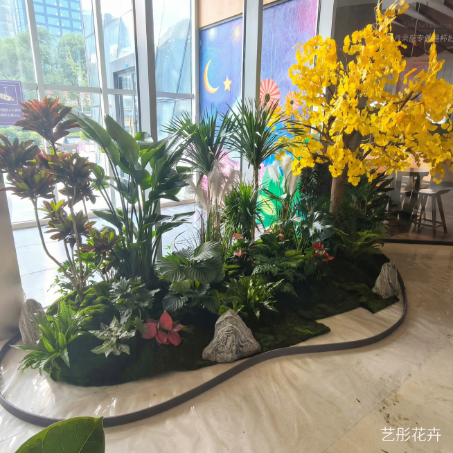 把这9张照片修改尺寸和亮度，调整成适合发小红书笔记的尺寸和亮度，增加统一水印艺彤花卉，最后把这9张照片拼到一张上，作为小红书笔记首图使用。预览效果
