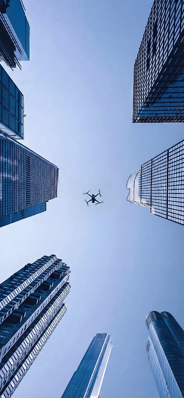 帮我把无人机缩小一点