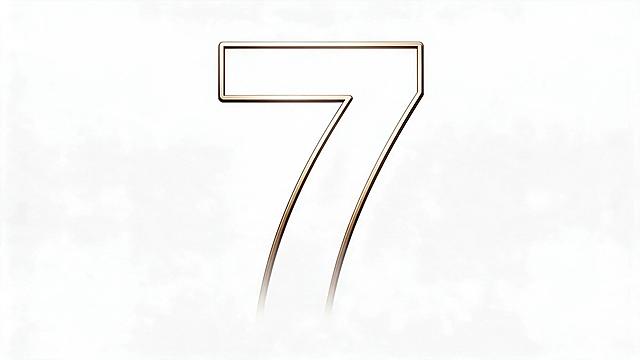 参考图中的数字1的设计风格：极简纤细线条轮廓，浅香槟金色渐变描边，线条带有柔和的立体阴影和发光效果，底部有渐隐消失效果，现代简约高端质感。生成数字7，保持完全一致的设计风格和线条表现形式，透明背景，PNG格式