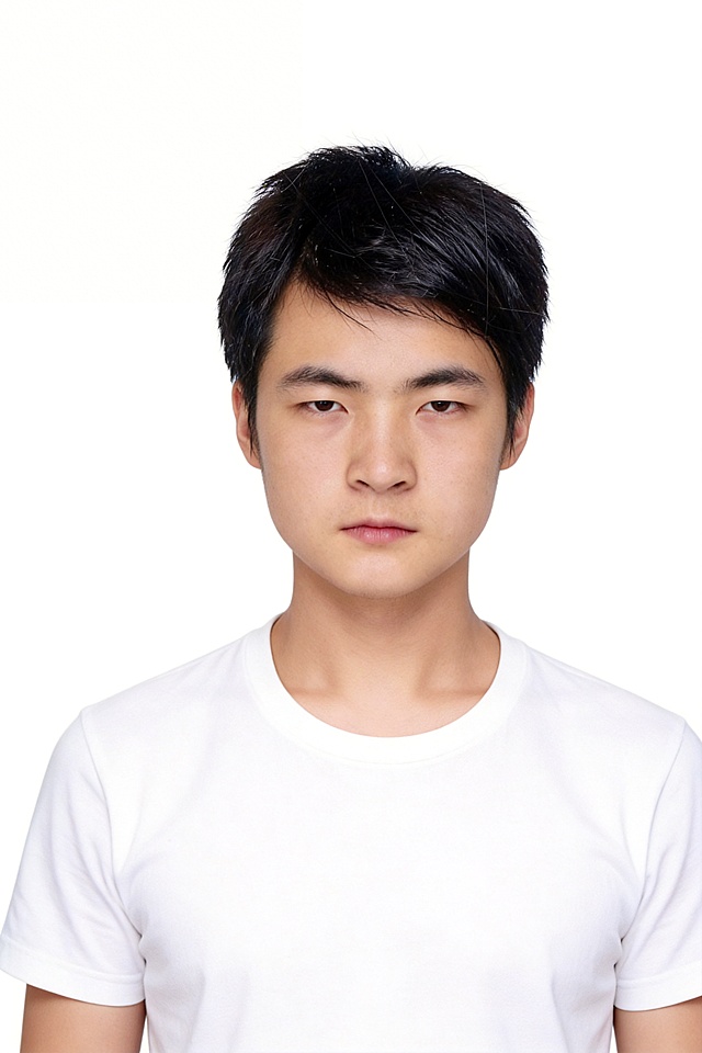 严格保留第一张图中人物所有五官特征、脸型、发型不变，只做修复优化：修复图像表面蒙尘与划痕，将皮肤还原成高清相机质感；更换服装为纯白色圆领短袖T恤，更换背景为白色；保持人物原本五官样貌完全不变，不得修改五官形状和特征；人物主体严格居中，头部大小与位置严格对齐第二张图，双肩水平平衡，面部中轴线对齐画面中心，正视前方；标准证件照构图，人物绝对居中；头顶上方距离上边缘高度10%，下巴距离画面下边缘高度30%，生成半身证件照，画面比例2:3；必须严格保留原始五官样貌和比例，仅优化画质和更换服装背景