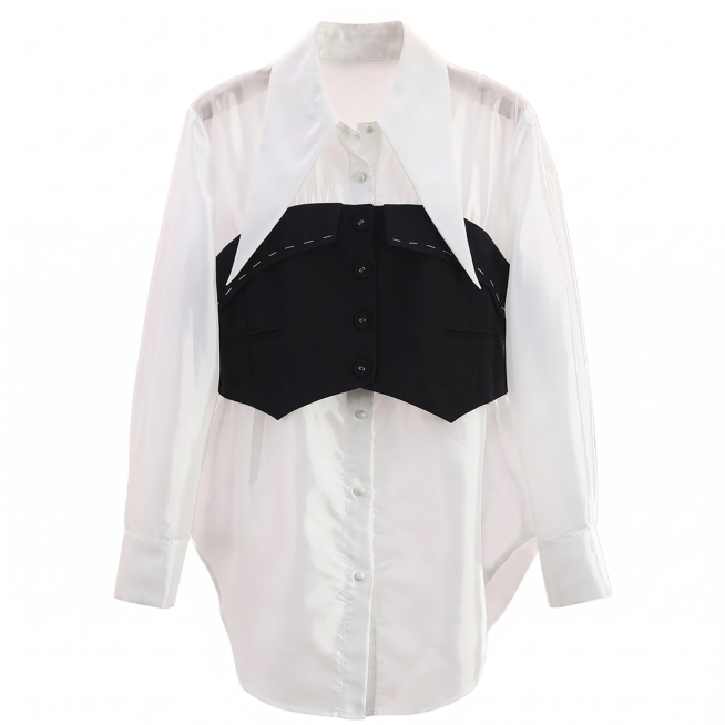 将这件服装穿在隐形人体上，保持服装原本的颜色、版型和细节完全不变。正面视角，立体悬浮效果，自然垂坠保留布料褶皱，无人物、无模特、无可见身体，专业光影效果，纯白色背景无阴影，保持原图比例，服装居中放置。预览效果