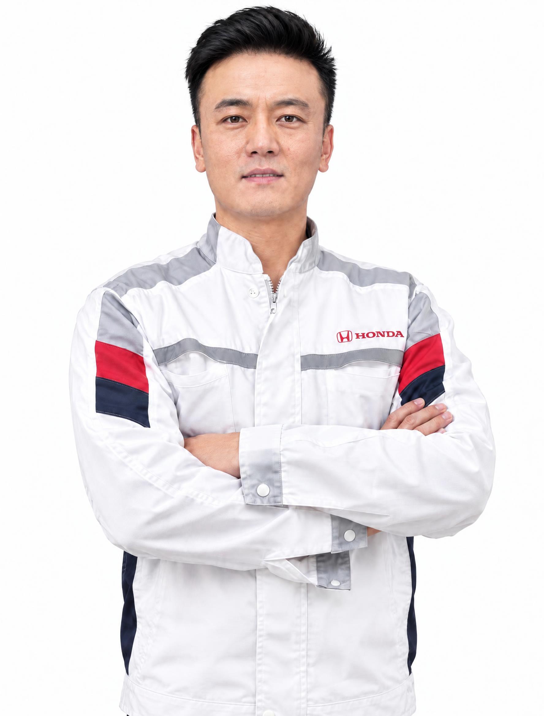 基于第二张图进行修改，保持人物五官完全不变，保持第二张图的HO… - 图片创意预览