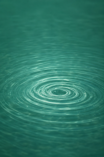 只保留图片里右下角的水波纹，去除画面中所有其他元素（大树、分子结构、荷叶、水珠等），保留水波纹原有的色彩和纹理预览效果