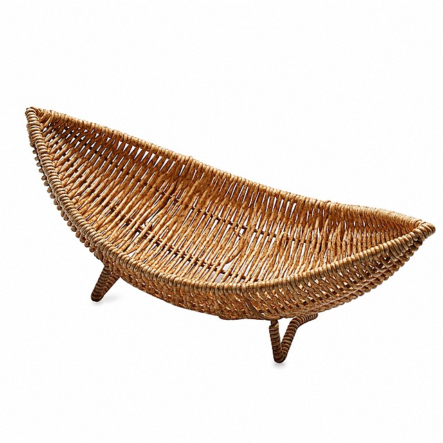 [主图-1] 月亮船-shaped rattan storage basket product first main image for Amazon跨境平台
[氛围风格] 干净简约 professional product presentation
[画质] commercial photography high quality, soft light, product clear and real, high definition, clean white background
[elements] moon boat woven storage basket centered in the frame, product occupies 85% of the画面. keep the product appearance (physical structure, material texture, color) consistent with the input image, strictly eliminate any deformation and color difference, fine processing. pure white #FFFFFF background, no additional text or logo. the boat shape structure and four-legged base are clearly displayed
[light] soft studio light, main light from front, fill light eliminates shadow, highlights natural rattan weaving texture
[color] main color natural rattan beige, background pure white
[perspective composition] 45 degree overlook, product complete and not cut, centered composition
[text] no additional marketing text, keep pure product display
[proportion resolution] 1:1 proportion, 2048*2048 pixels, 2K resolution
[negative prompt] deformation, watermark, text disorder, product blur, cluttered background, extra text