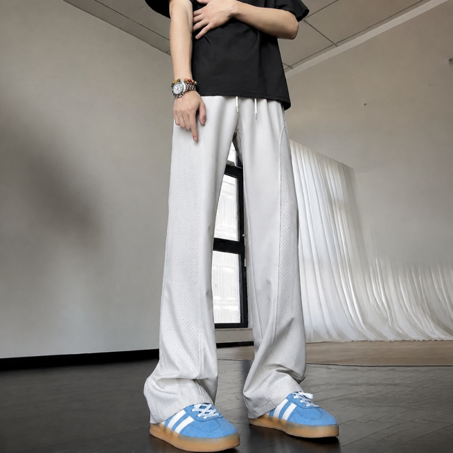 保持原图内容不变，裁剪为1:1正方形主图，保留产品主体和美感预览效果