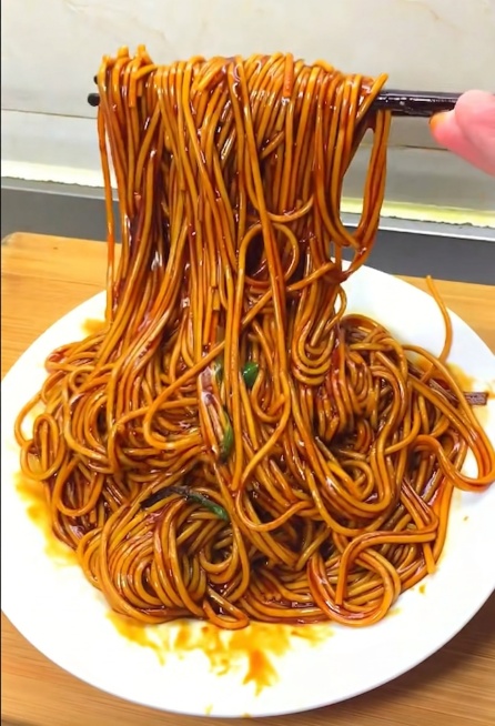 把图上的文字和三角形去掉预览效果
