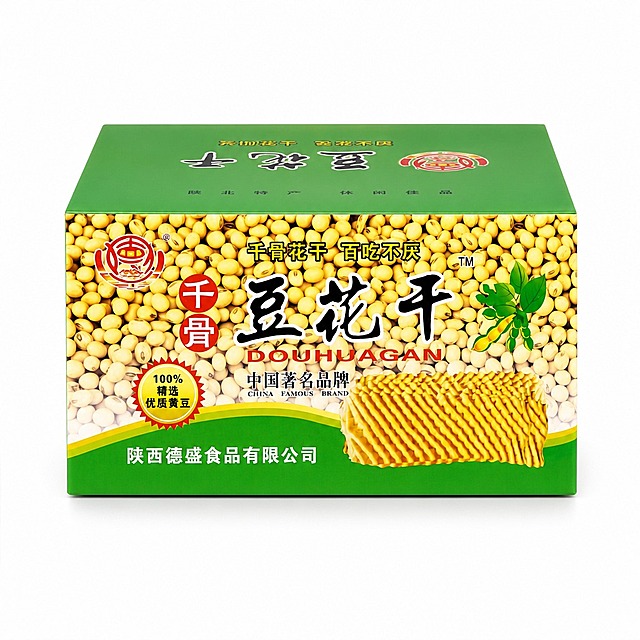 产品精修，产品置于纯白背景上，专业商业棚拍光，5500K标准中性白光，轮廓光，体积光，曝光正确，强烈真实立体感，标准透视校正，正常透视焦段，保持正视图机位，接地处保留干净浅淡的自然接触阴影，严禁大片投影、脏灰阴影和悬浮感，主体居中，商品完整入画不裁切，商品外轮廓视觉体量约画面60%-80%，四边均匀留白约10%-20%，严禁满幅铺满与贴边顶满，极致超清画质，细节清晰锐利，商业级实拍质感，保留原图真实材质与结构细节，明显提升商品表面洁净度，清理灰尘、污渍、指纹、油污、胶痕和霉点，修复划痕、磨损、掉漆和使用旧痕，翻新为干净商业新品感，去除临时透明胶带、封口胶、缠绕胶带、运输固定胶带和胶痕残留，修补被遮挡处的原商品表面，保持原有颜色、材质和结构连续，锁定原图商品颜色，颜色以输入图为唯一参考，分段部件颜色边界按原图锁定，还原真实物理色彩，消除灰暗感和偏色，锁定原图商品轮廓、件数、部件位置、连接关系、标签文字和可见功能细节，只做精修不重绘结构，锁定包装上所有文字、Logo、图案和标签的内容、形状、位置与颜色，禁止改动或重绘文字，亮面塑料质感，高光明确，曲面反光顺滑，表面光洁，正视图，标准透视校正，正常透视焦段，比例1:1