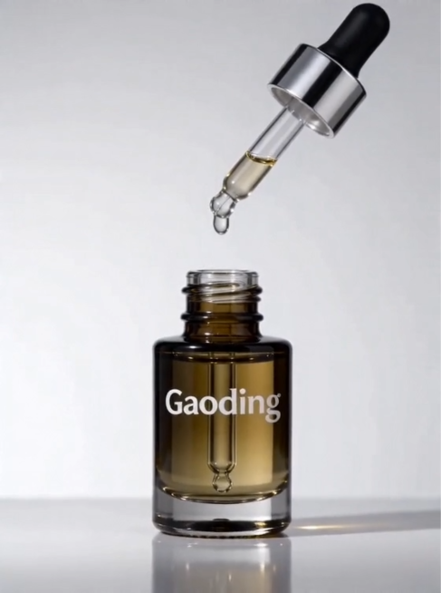 护肤品 5秒tvc广告，核心卖点颜值与质地 ，极简高级无多余元素。镜头依次为特写慢推、环绕慢镜、快切特写商品质地、全景拉远商品展示定格。运镜平稳流畅，细节清晰锐利，光影柔和、整体高级质感。预览效果