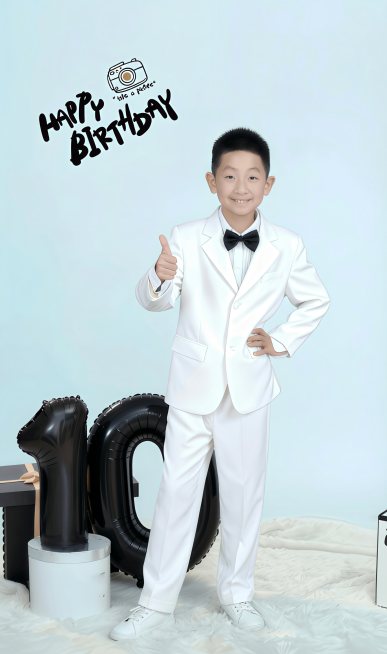 左边后面的12改成10其他保持不变五官不变预览效果