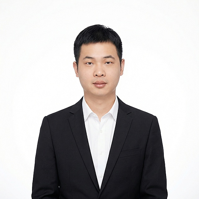 生成证件照，白底，穿着黑色西服