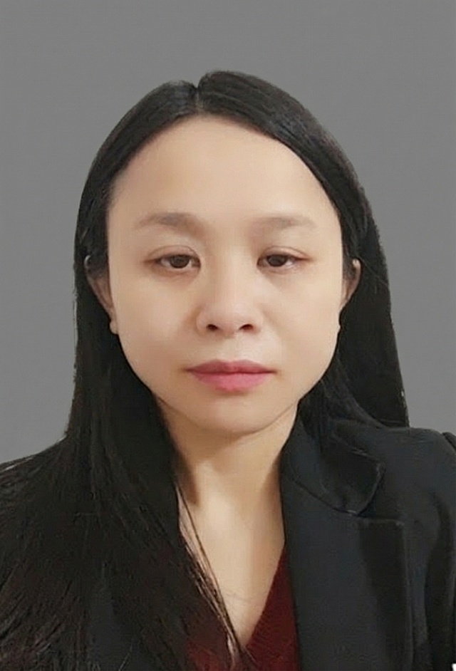 将图片底色修改成中灰色，人物不变