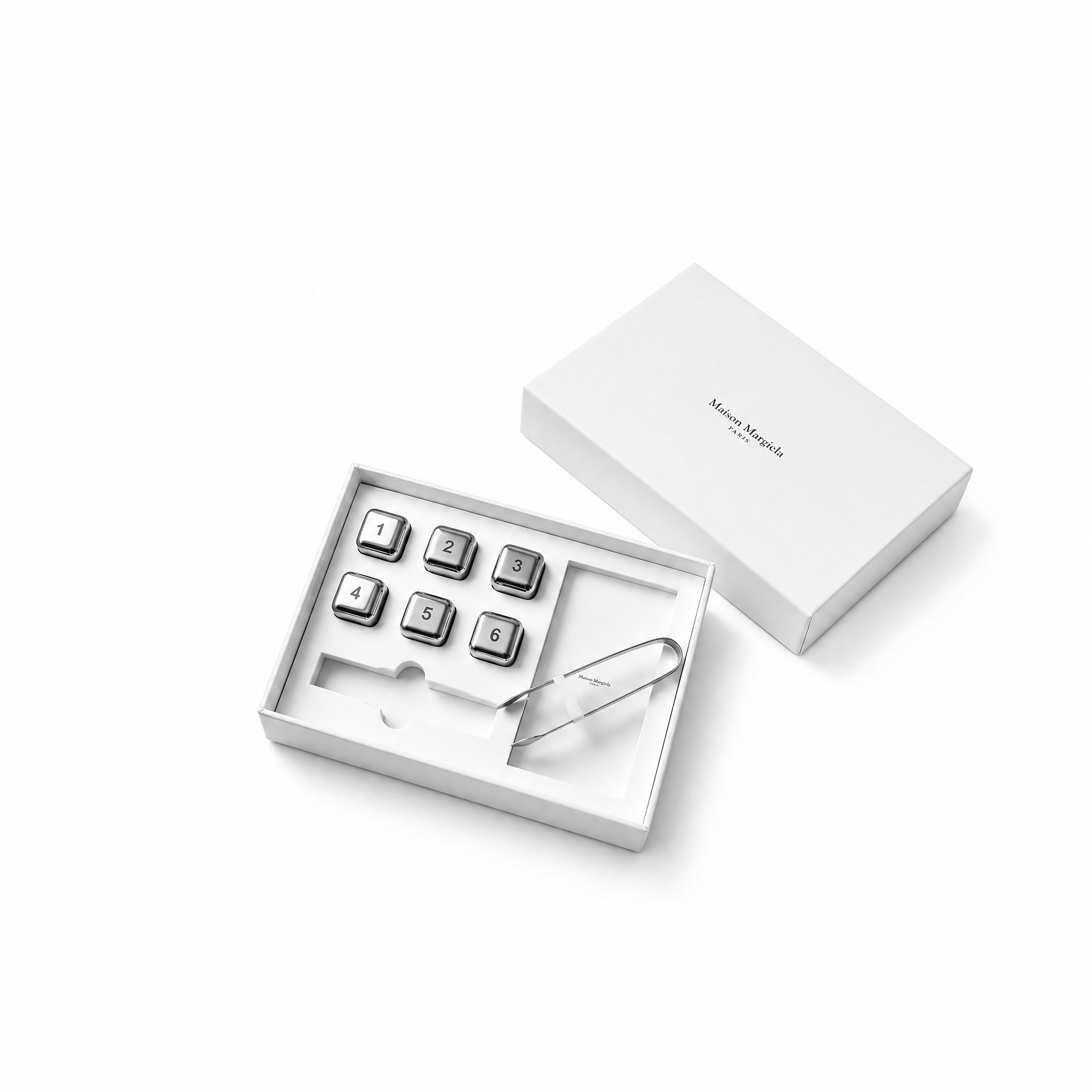 产品精修，产品置于纯白背景上，专业商业棚拍光，5500K标准中… - 图片创意预览