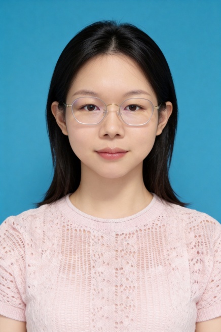 保留第一张图中人物发型､脸型､年龄特征生成标准样式纯正面证件照;人物主体严格居中,头部大小与位置严格对齐第二张图,双肩水平平衡,面部中轴线对齐画面中心,正视前方;标准证件照构图,人物绝对居中;头顶上方预览效果