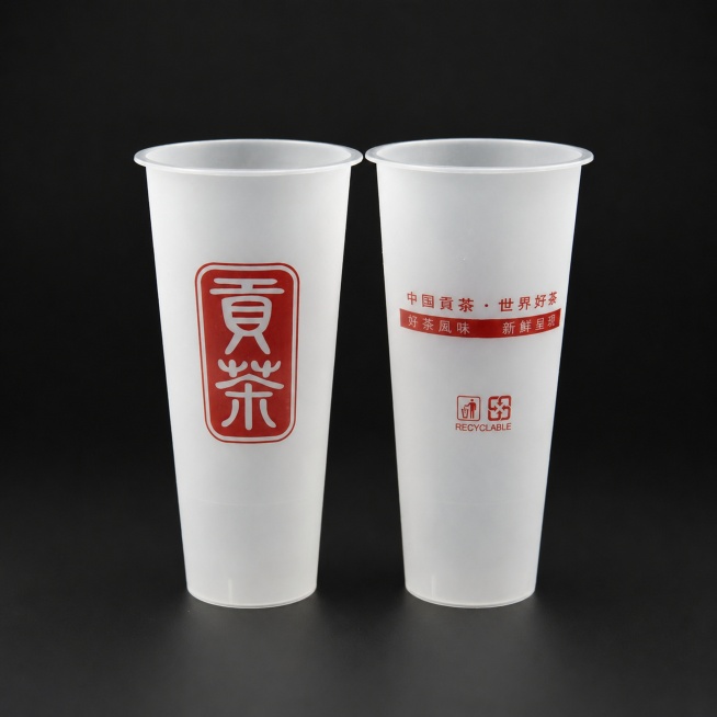 产品精修，产品置于深色纯色背景上，专业商业棚拍光，5500K标准中性白光，轮廓光，体积光，曝光正确，强烈真实立体感，接地处保留干净浅淡的自然接触阴影，严禁大片投影、脏灰阴影和悬浮感，主体居中，商品完整预览效果