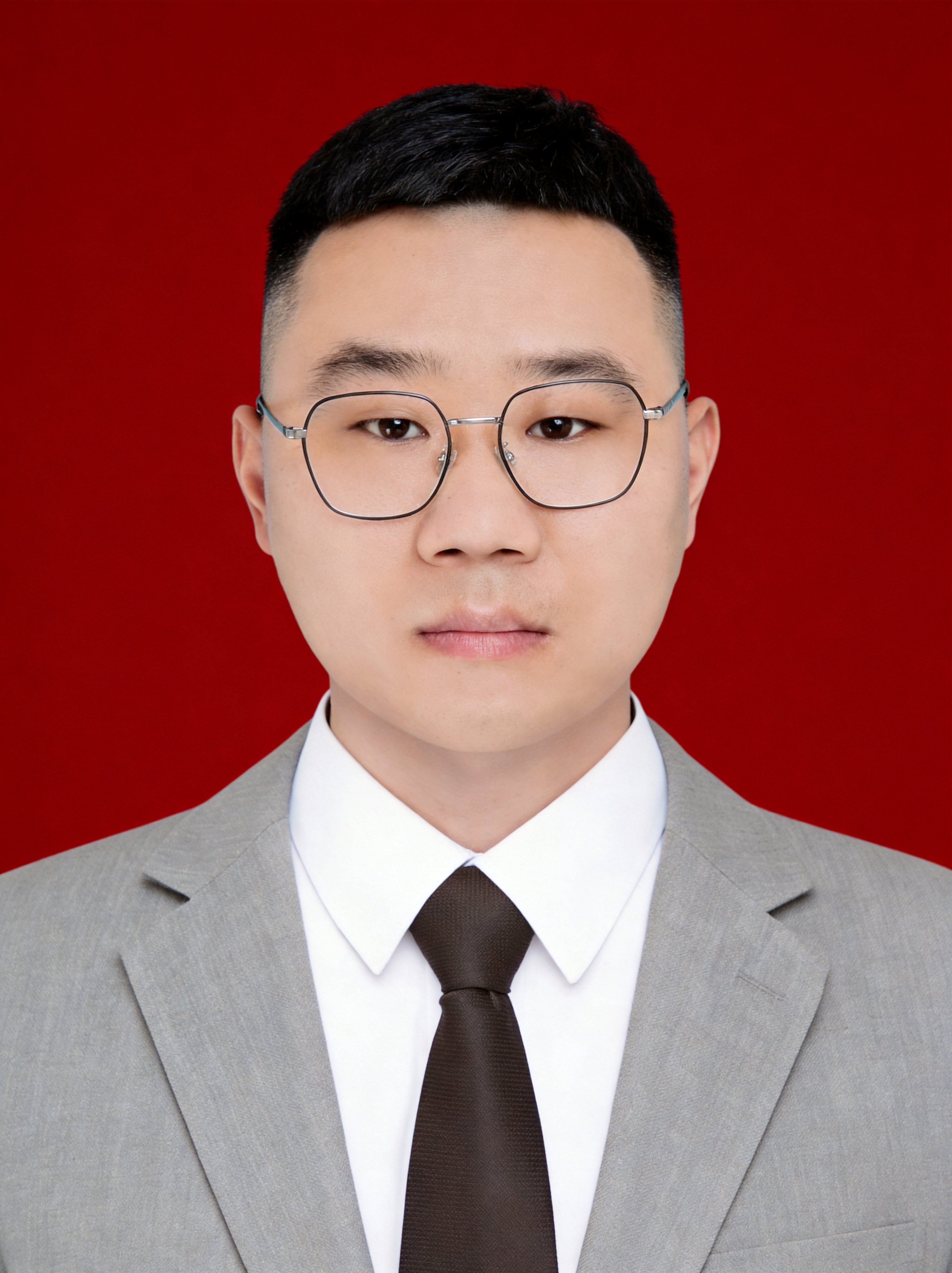 将第一张透明背景的人像图放置在纯净均匀的标准证件照纯红色背景上… - 图片创意预览
