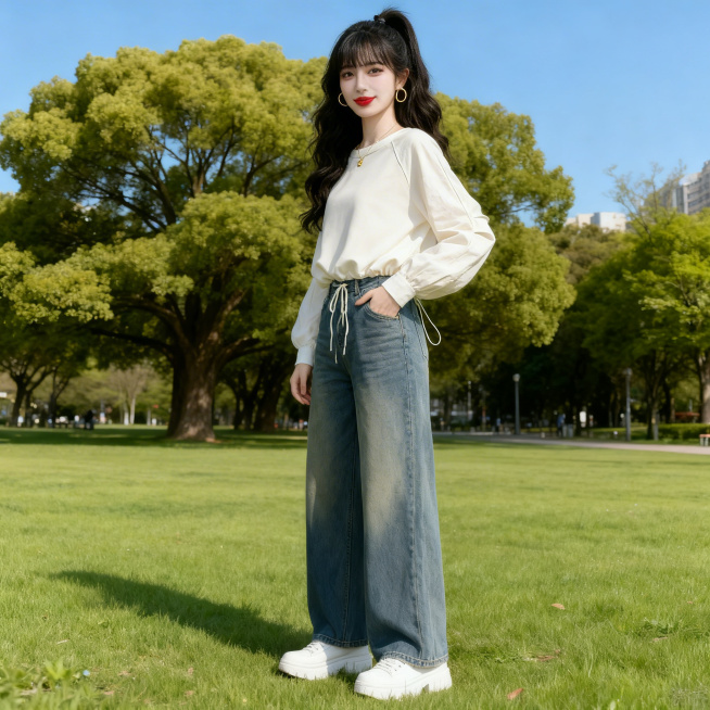 商业人像摄影，单反相机拍摄，50mm f1.8大光圈，浅景深，焦外虚化，韩系清新氛围感，明亮通透的春日色彩，自然柔和的皮肤质感，服装面料细节清晰。年轻甜美的东亚女生，高马尾黑长卷发，空气刘海，白皙皮肤预览效果