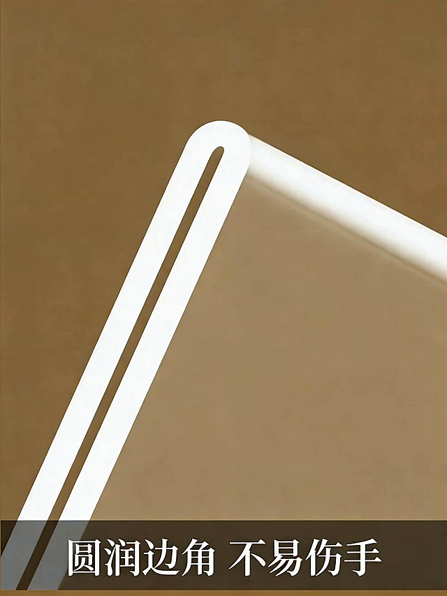 极简主义风格，单色设计风，轻拟物质感，圆润边角展现现代科技感与舒适触感，柔和光影突出塑料材质的细腻肌理。