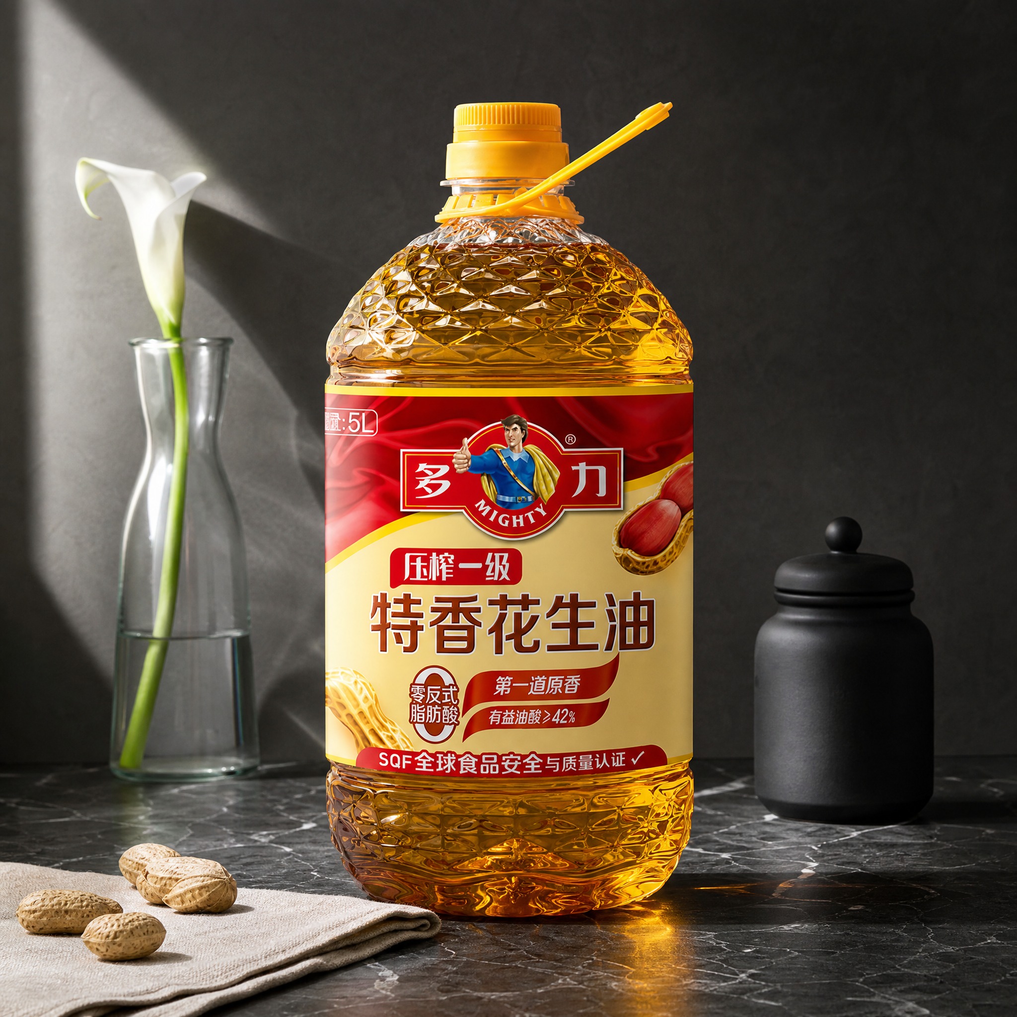 超写实商品摄影。 主体：花生油桶严格参照上传产品图，完整保留所… - 图片创意预览