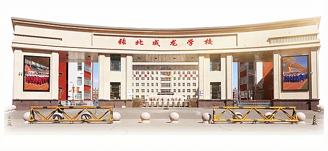 把大门增加光感 保持原有建筑不变