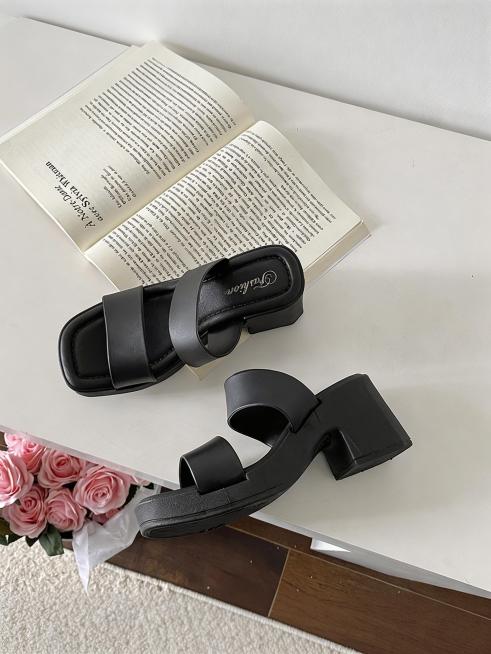 保持图片内容不变，将图片比例调整为3:4，不改变原有画面元素和风格预览效果