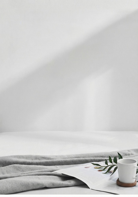 图里面的文案全部不要，枕头都去掉不要预览效果