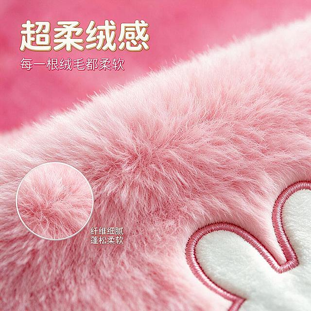 [主图-3] 毛绒兔子玩偶材质细节微距特写，超柔绒纤维质感展示，鲜艳粉调。
[氛围风格] 高级少女感电商精品主图，鲜艳明亮的粉色调，微距质感，毛绒纤维细节拉满，商业摄影质感。
[画质] 商业微距摄影质感、光线柔和通透、绒面纤维清晰锐利、画面干净高级，色彩鲜艳饱满。
[元素] 画面主体为毛绒兔子玩偶的绒面局部大特写，放大展示超柔绒纤维细节，绒毛根根分明、蓬松立体有空气感，能看到细腻的纤维纹理和柔和的光泽，粉色更加鲜亮饱和。保留原产品粉色绒面材质和兔子刺绣图案的局部（兔子耳朵刺绣一角入镜），强化超柔绒纤维的蓬松柔软触感。背景为虚化的鲜艳樱花粉色，浅景深极致突出绒面质感。画面一角有圆形放大镜效果区域，进一步放大纤维细节。**保持绒面材质颜色和刺绣工艺与输入产品图一致，粉色更鲜艳饱和，杜绝色差和变形**。绒面特写占画面约70%。
[光影] 柔光箱微距布光，光线均匀柔和地扫过绒面，每根绒毛都有细微的明暗过渡，呈现丰富的层次和蓬松立体感，无硬阴影，整体温润有光泽。
[配色] 主色鲜艳樱花粉绒面；辅色奶白色刺绣；强调色浅金色。
[视角构图] 微距俯视特写视角，极浅景深，绒面纤维充满画面，刺绣局部位于右下角，左上角留白用于文案。
[文字版式] 左上角主标题「超柔绒感」使用粗圆体，奶白色带浅金细描边；副标题「每一根绒毛都柔软」使用细圆体，亮粉色，字号较小。放大镜旁配小字说明「纤维细腻 蓬松柔软」，细圆体奶白色。
[输出要求] 1:1比例，文字清晰可辨，色彩鲜艳饱满，高清微距商业摄影质感。
[负向提示词] lowres, blurry, deformed, cluttered background, harsh contrast, overexposure, dark vignette, watermark, logo, cheap, plastic texture, matted fur, color distortion, scary，变形，文字错乱，产品图模糊，背景杂乱，电商平台Logo。