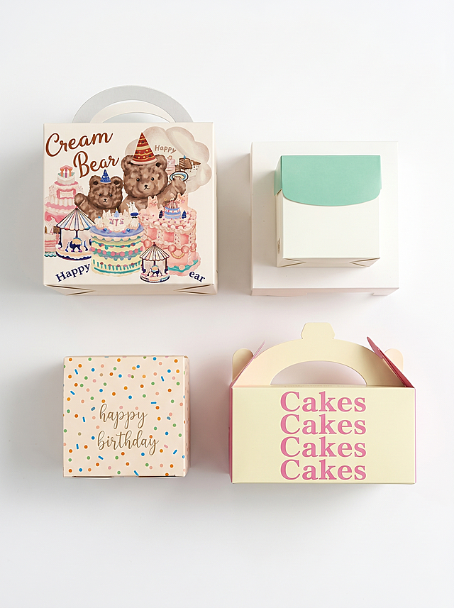 [Main Image 2] Multiple SKU all-style display. [Atmosphere Style] Neat and clear, sweet style. [Quality] Commercial photography, bright and clean. [Elements] 4 different styles of cake boxes arranged neatly on pure white background: Cream Bear style, mint green cover style, dot style and pink handle style. All products maintain the original appearance, color, printing and material, no distortion. Clean layout, clear display of each style. [Lighting] Even soft lighting, no shadow occlusion, clear display of each box. [Color Matching] Pure white background, various candy color matching of products, fresh and sweet. [Perspective Composition] Overhead flat shooting, all products clearly visible, neat arrangement. [Text Layout] Keep the original English text on each product, no extra marketing text, all English. [Proportion Resolution] 3:4 ratio, 2k resolution, ultra HD. [Negative prompt] Deformation, color difference, extra text, Chinese characters, watermark, messy background.