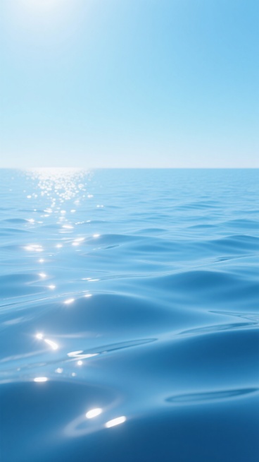 3D渲染风格的海面背景，以纯净的渐变蓝色为主色调，从深邃的海水蓝平滑过渡到清澈的天空蓝，营造出宁静、开阔、通透的氛围。阳光以柔和的顶光照射，在水面上形成细腻且均匀分布的波光粼粼效果，海面上布满规则而轻柔的波浪纹理，波浪线条流畅自然，呈现出平滑的3D质感和细腻的透明感。采用全新的低角度视角，仿佛从靠近海面的位置向上仰望，展现海水与天空在远处完美交汇的水平线，整体画面简洁干净，信息传达直接，充满平……预览效果