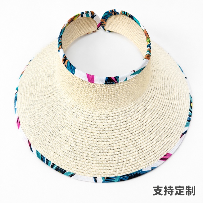 [主图-5] 空顶遮阳帽白底平铺产品展示图。[氛围风格] 干净简洁，工厂源头展示；[画质] 商业摄影质感、光线柔和通透、产品清晰真实、画面干净高级。[元素] 空顶遮阳帽整体立体平铺摆放，完整展示产品正预览效果