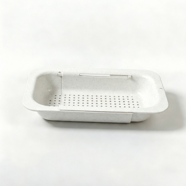 一张 塑料可调节的【米色沥水篮】 照片/电商产品图，要求对这款米色可调节沥水篮进行颜色修改，将其变为【白色】，材质是小麦秸秆材质，同时保持产品主体和样式细节不变预览效果