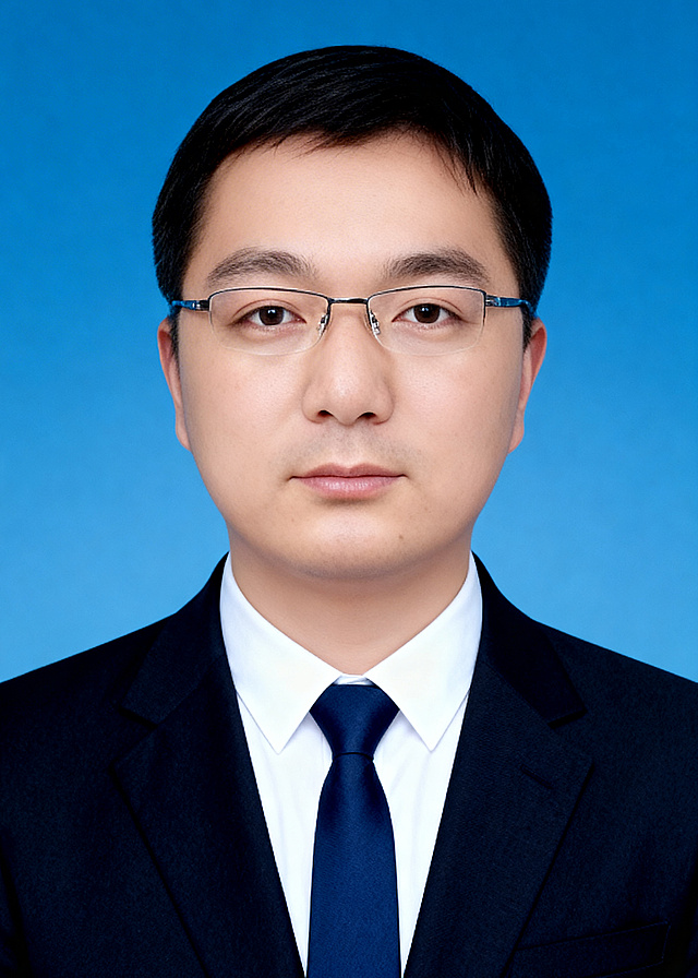 参考第一张图保留人物脸型､发型､年龄特征生成证件照标准样式,肤质优化处理提亮肤色,均匀肤色;外穿高级深色西装,内搭白色翻领长袖衬衫,搭配深蓝色领带;参考第二张图的人物占位和比例,居中平视正面视角,纯正面,胸部以上半身像;消除暗沉轻度磨皮,轻度美颜,去除一切饰品;光线均匀柔和,画质清晰,表情自然,头部完整,去除人物之外的所有元素,简约蓝色背景;严格按照第一张图的内容生成｡