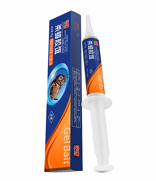 将图中的杀蟑胶饵产品（蓝色包装盒和针管式胶饵）改为仰视视角拍摄，从下往上看的低角度视角，产品保持完整清晰，包装文字和图案细节保留，纯白背景，专业产品摄影，光线均匀，质感真实，高清细腻