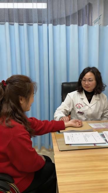 去除图片右下角的“豆包AI生成”文字，保持原图内容、构图和风格不变预览效果