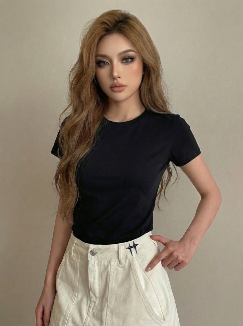 上衣换成黑色蕾丝短袖预览效果