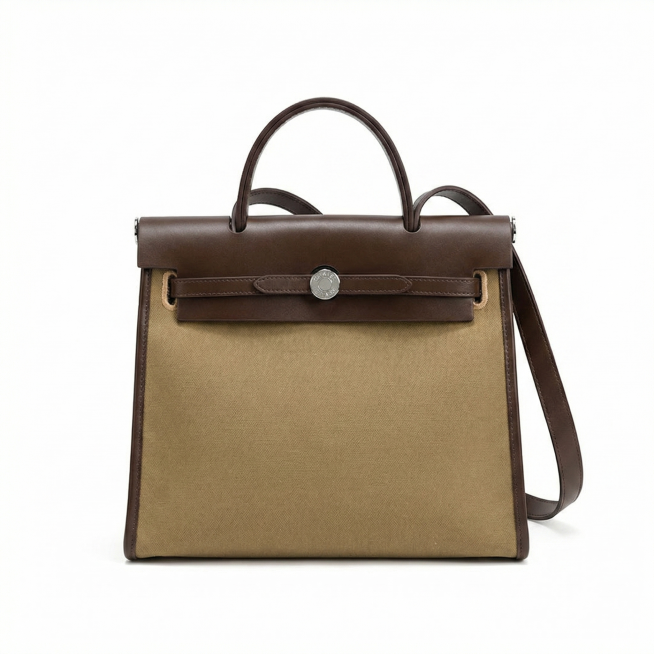 产品主体位于画面绝对正中心，垂直居中，水平居中，产品主体占据整个画面的 60%-80%，顶部空白区域与底部空白区域高度严格相等，严禁偏下，严禁贴边，严禁切图。前侧视角，微俯拍视角。去除手部，去除身体部预览效果