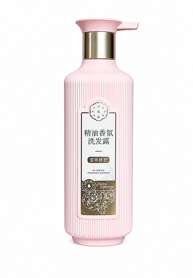 对产品进行自动精修美化，去除瑕疵，调整光影，替换背景为干净纯白色，突出产品细节，提升整体清晰度和质感