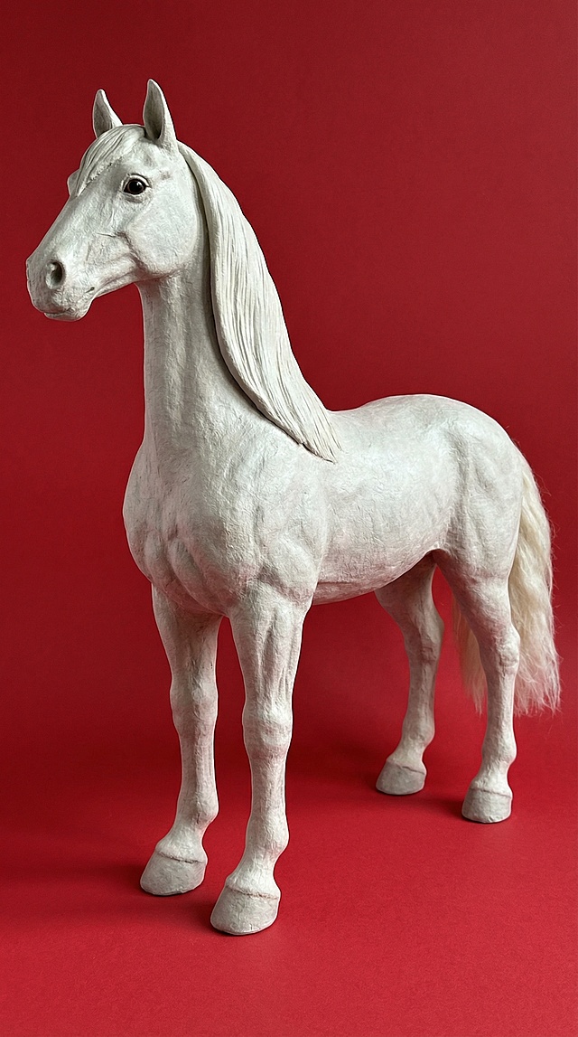 粘土风白骏马，融合古典感与重拟物手法，3D浮雕质感突出，红底衬托优雅唯美感。